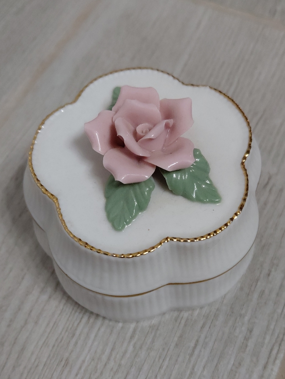 Vintage Heritage House "Always" fine porcelain rose music box trinket dish